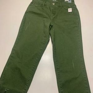 On trend olive green damage jeans